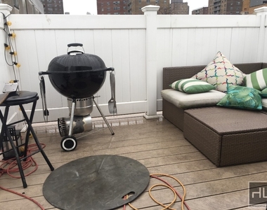 East 7th Street - Photo Thumbnail 5