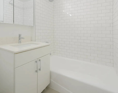 West 37th Street - Photo Thumbnail 2