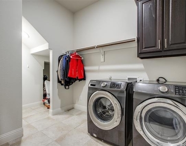 10317 Georgetown Place - Photo Thumbnail 8