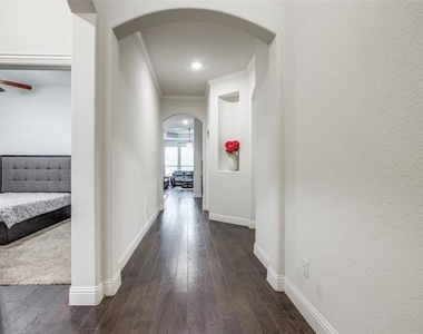 10317 Georgetown Place - Photo Thumbnail 2