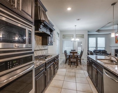 10317 Georgetown Place - Photo Thumbnail 13