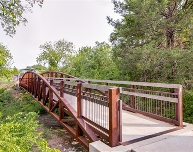 10317 Georgetown Place - Photo Thumbnail 32