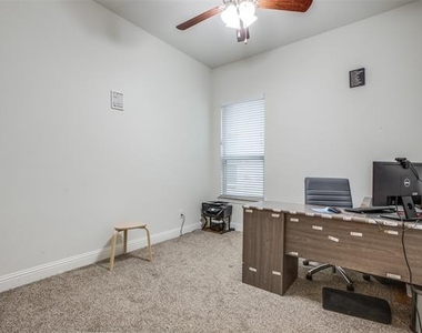 10317 Georgetown Place - Photo Thumbnail 7