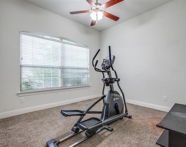 10317 Georgetown Place - Photo Thumbnail 6