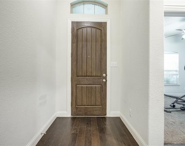 10317 Georgetown Place - Photo Thumbnail 5