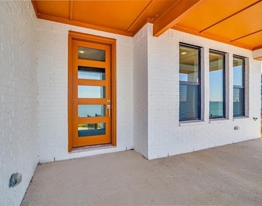 800 War Admiral Drive - Photo Thumbnail 1
