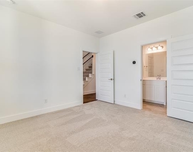 800 War Admiral Drive - Photo Thumbnail 14