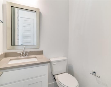 800 War Admiral Drive - Photo Thumbnail 18