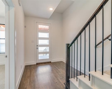 800 War Admiral Drive - Photo Thumbnail 3