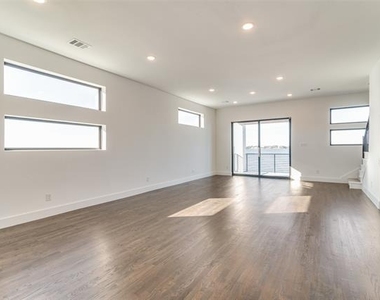 800 War Admiral Drive - Photo Thumbnail 9