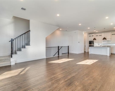 800 War Admiral Drive - Photo Thumbnail 8