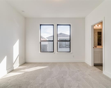 800 War Admiral Drive - Photo Thumbnail 21