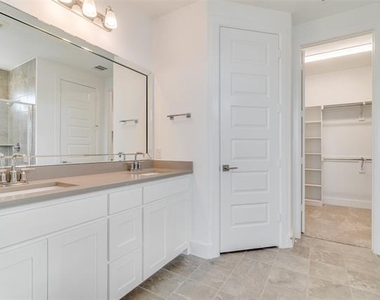 800 War Admiral Drive - Photo Thumbnail 17