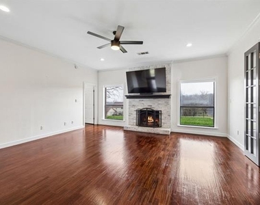 108 S Remuda Court - Photo Thumbnail 3