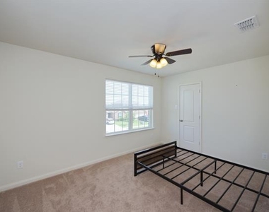 152 Curt Street - Photo Thumbnail 24