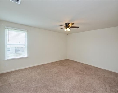 152 Curt Street - Photo Thumbnail 19