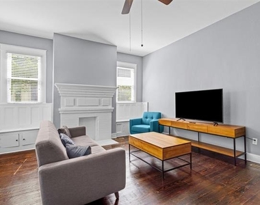 301 S Edgefield Avenue - Photo Thumbnail 9