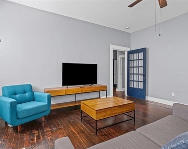 301 S Edgefield Avenue - Photo Thumbnail 10