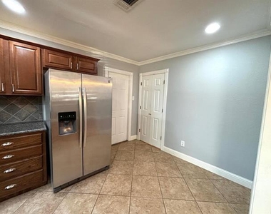 9418 Lenel Place - Photo Thumbnail 5
