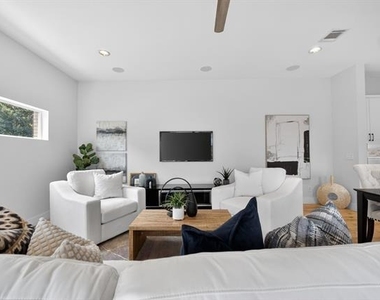 5525 Winton Street - Photo Thumbnail 3