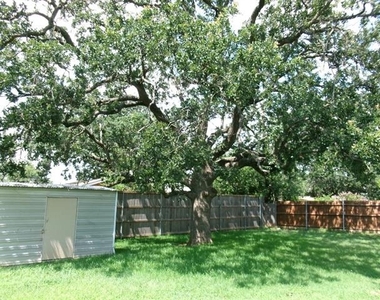 1610 Toplea Drive - Photo Thumbnail 3