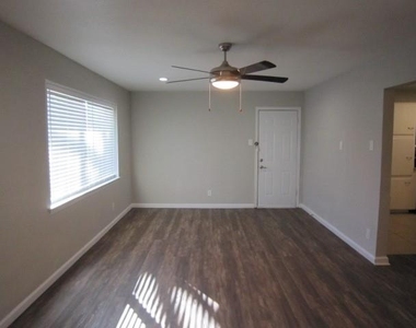 1610 Toplea Drive - Photo Thumbnail 7