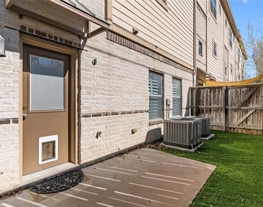 4830 Cedar Springs Road - Photo Thumbnail 18