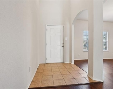 3019 Appaloosa Drive - Photo Thumbnail 3
