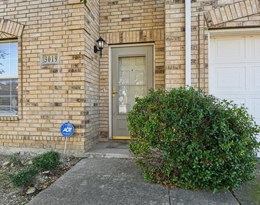 3019 Appaloosa Drive - Photo Thumbnail 2