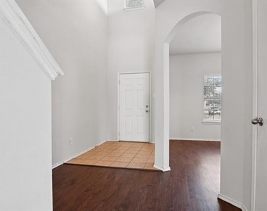 3019 Appaloosa Drive - Photo Thumbnail 4