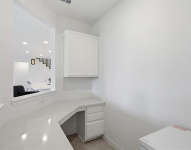 4504 Gilmer Drive - Photo Thumbnail 8