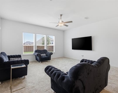 4504 Gilmer Drive - Photo Thumbnail 9