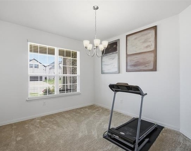 4504 Gilmer Drive - Photo Thumbnail 3
