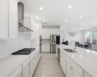 4504 Gilmer Drive - Photo Thumbnail 5