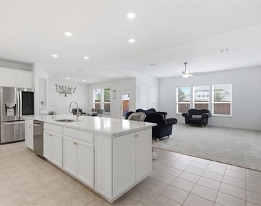 4504 Gilmer Drive - Photo Thumbnail 6
