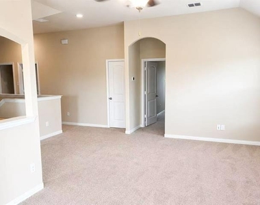 2316 Grant Park Way - Photo Thumbnail 12