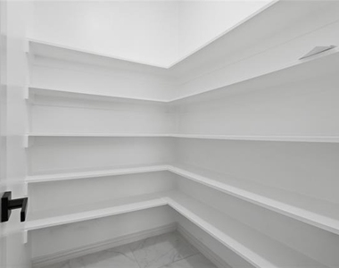 5001 Spicewood Drive - Photo Thumbnail 9