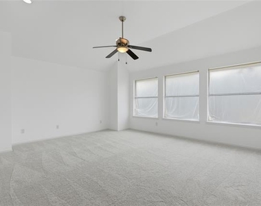 5001 Spicewood Drive - Photo Thumbnail 22