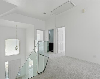 5001 Spicewood Drive - Photo Thumbnail 16