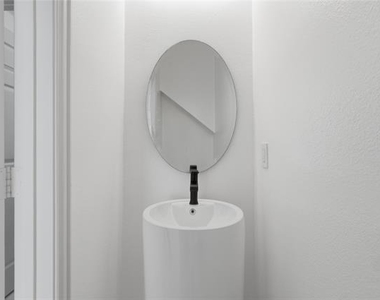 5001 Spicewood Drive - Photo Thumbnail 15