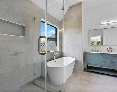 1750 Greenwood Court - Photo Thumbnail 29