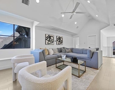 1750 Greenwood Court - Photo Thumbnail 23