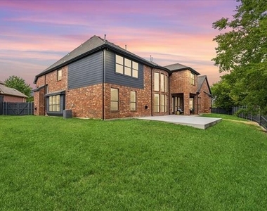 1750 Greenwood Court - Photo Thumbnail 35