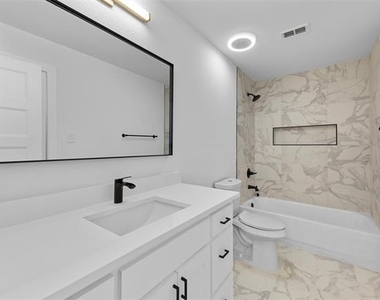 1750 Greenwood Court - Photo Thumbnail 32