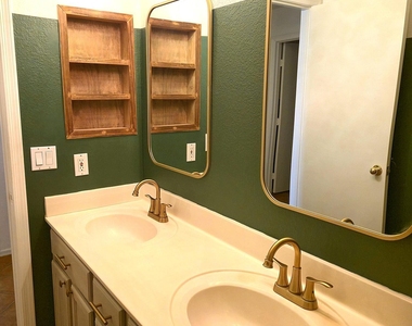 9205 W Villa Rita Drive - Photo Thumbnail 12
