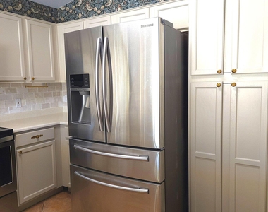 9205 W Villa Rita Drive - Photo Thumbnail 6