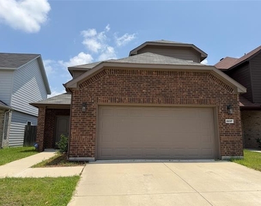 2237 Diamond Drive - Photo Thumbnail 1