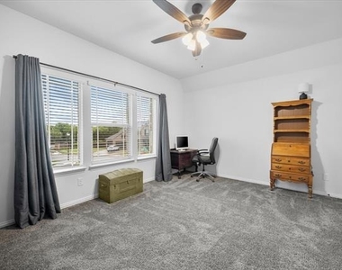 1904 Frediano Lane - Photo Thumbnail 27