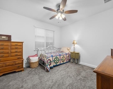1904 Frediano Lane - Photo Thumbnail 18