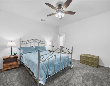 1904 Frediano Lane - Photo Thumbnail 23